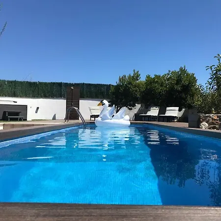 Vila 3 בית נופש Llança